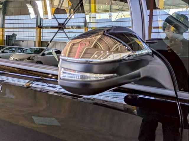 ヴォクシー ＺＳ　煌ＩＩ　禁煙車　純正ＳＤナビ　ブルートゥース　フルセグテレビ　ＤＶＤ再生　ＥＴＣ　オートマチックハイビーム　プリクラッシュセーフティシステム　ＶＳＣ　バックカメラ　車線逸脱警報　アイドリングストップ（56枚目）