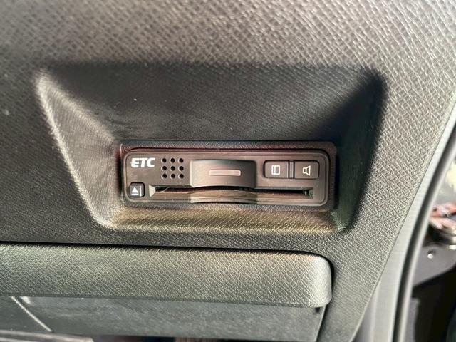 ステップワゴンスパーダ Ｓ　４ＷＤ　禁煙車　クラリオンＳＤナビ　ＣＤ　ＤＶＤ　フルセグテレビ　バックカメラ　アルパインフリップダウン　両側パワースライドドア　ワンオーナー　クルーズコントロール　前後ドライブレコーダー（10枚目）