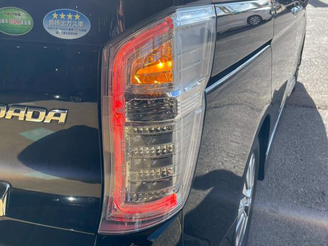 ステップワゴンスパーダ Ｓ　４ＷＤ　禁煙車　クラリオンＳＤナビ　ＣＤ　ＤＶＤ　フルセグテレビ　バックカメラ　アルパインフリップダウン　両側パワースライドドア　ワンオーナー　クルーズコントロール　前後ドライブレコーダー（19枚目）