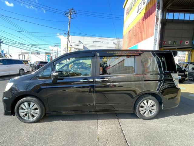 ステップワゴンスパーダ Ｓ　４ＷＤ　禁煙車　クラリオンＳＤナビ　ＣＤ　ＤＶＤ　フルセグテレビ　バックカメラ　アルパインフリップダウン　両側パワースライドドア　ワンオーナー　クルーズコントロール　前後ドライブレコーダー（26枚目）