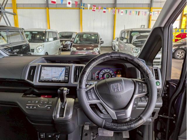 ステップワゴンスパーダ Ｚ　インターナビセレクション　純正インタ－ナビ　ＣＤ　ＤＶＤ再生　バックカメラ　両側パワースライドドア　フリップダウンモニター　パドルシフト　デジタルル－ムミラ－　前後ドライブレコーダー　クルーズコントロール　ＥＴＣ（5枚目）