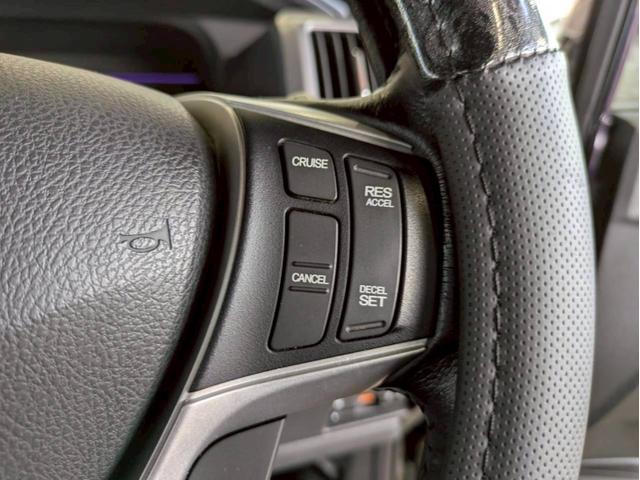 ステップワゴンスパーダ Ｚ　インターナビセレクション　純正インタ－ナビ　ＣＤ　ＤＶＤ再生　バックカメラ　両側パワースライドドア　フリップダウンモニター　パドルシフト　デジタルル－ムミラ－　前後ドライブレコーダー　クルーズコントロール　ＥＴＣ（10枚目）