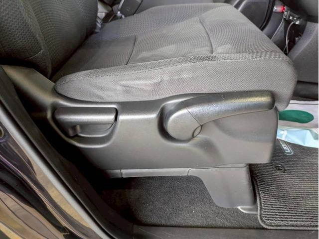 ステップワゴンスパーダ Ｚ　インターナビセレクション　純正インタ－ナビ　ＣＤ　ＤＶＤ再生　バックカメラ　両側パワースライドドア　フリップダウンモニター　パドルシフト　デジタルル－ムミラ－　前後ドライブレコーダー　クルーズコントロール　ＥＴＣ（27枚目）