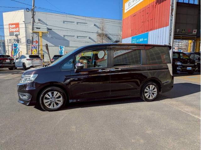 ステップワゴンスパーダ Ｚ　インターナビセレクション　純正インタ－ナビ　ＣＤ　ＤＶＤ再生　バックカメラ　両側パワースライドドア　フリップダウンモニター　パドルシフト　デジタルル－ムミラ－　前後ドライブレコーダー　クルーズコントロール　ＥＴＣ（32枚目）