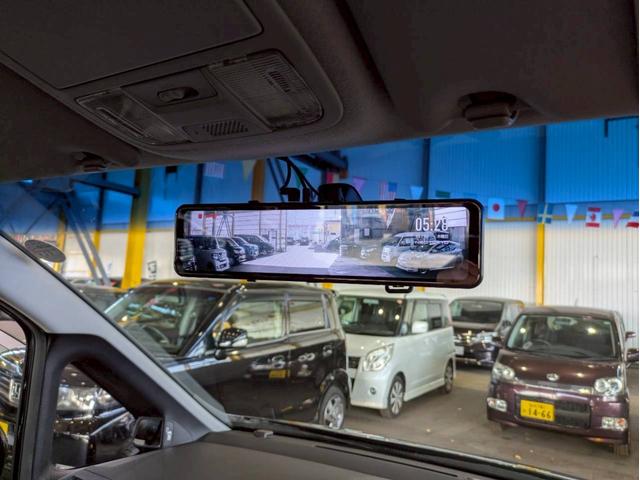 ステップワゴンスパーダ Ｚ　インターナビセレクション　純正インタ－ナビ　ＣＤ　ＤＶＤ再生　バックカメラ　両側パワースライドドア　フリップダウンモニター　パドルシフト　デジタルル－ムミラ－　前後ドライブレコーダー　クルーズコントロール　ＥＴＣ（37枚目）