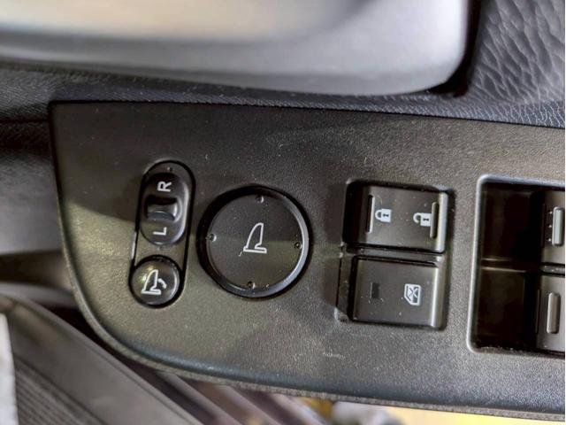 ステップワゴンスパーダ Ｚ　インターナビセレクション　純正インタ－ナビ　ＣＤ　ＤＶＤ再生　バックカメラ　両側パワースライドドア　フリップダウンモニター　パドルシフト　デジタルル－ムミラ－　前後ドライブレコーダー　クルーズコントロール　ＥＴＣ（55枚目）