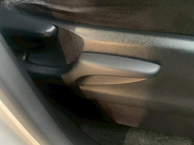 ノア Ｇ　カロッツェリア９インチＳＤナビ　ブルートゥース　フルセグテレビ　ＤＶＤ　ＳＤ録音　ビルトインＥＴＣ　デュアルオートエアコン　左パワースライドドア　ＶＳＣ　アイドリングストップ　ドラレコ（21枚目）