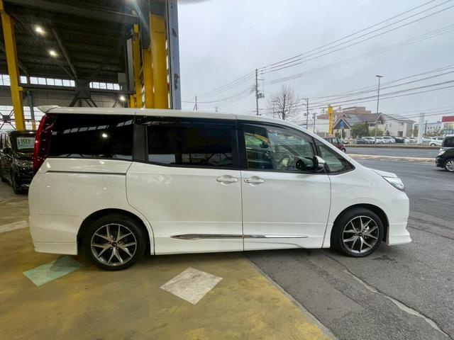 ノア Ｇ　カロッツェリア９インチＳＤナビ　ブルートゥース　フルセグテレビ　ＤＶＤ　ＳＤ録音　ビルトインＥＴＣ　デュアルオートエアコン　左パワースライドドア　ＶＳＣ　アイドリングストップ　ドラレコ（70枚目）