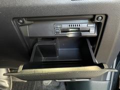 ＥＴＣ付きのお車です。今はもうなくてはならない装備ですね♪意外と知られていませんが割引制度などの恩恵も沢山あります！ 6
