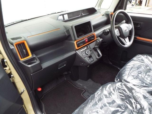 タント ファンクロスターボ　スマートアシストブレーキ　横滑り防止付き　両側パワースライドドア　ＣＶＴ　エコアイドル　ＬＥＤヘッドライト・フォグランプ　シートヒーター　クルーズコントロール　電動格納式ドアミラー　パーキングセンサー　プッシュスタート　ステアリングスイッチ（22枚目）