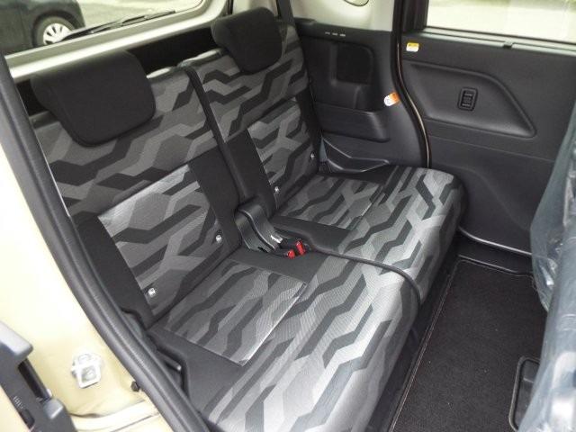 タント ファンクロスターボ　スマートアシストブレーキ　横滑り防止付き　両側パワースライドドア　ＣＶＴ　エコアイドル　ＬＥＤヘッドライト・フォグランプ　シートヒーター　クルーズコントロール　電動格納式ドアミラー　パーキングセンサー　プッシュスタート　ステアリングスイッチ（32枚目）