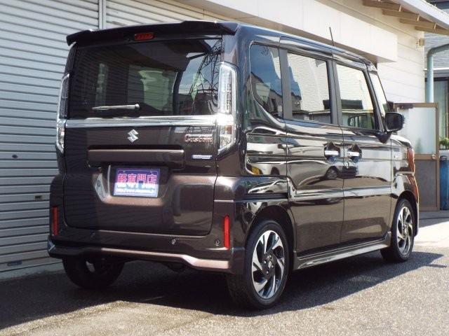 スペーシアカスタム ハイブリッドＸＳターボ　４ＷＤ　両側パワースライドドア　デュアルセンサーブレーキサポート２　ヘッドアップディスプレイ　クルーズコントロール　アイドリングストップ　横滑り防止付き　オートハイビーム　ＬＥＤヘッドライト・フォグランプ　ハーフレザーシート（5枚目）