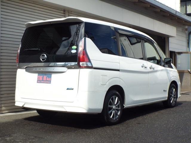 セレナ Ｘ　ナビＴＶ　ＤＶＤ　ＣＤ　Ｂｌｕｅｔｏｏｔｈ　アラウンドビューモニター　フリップダウンモニター　両側パワースライドドア　エマージェンシーブレーキ　アイドリングストップ　オートライト　ＬＥＤヘッドライト　クルーズコントロール　パーキングセンサー（5枚目）