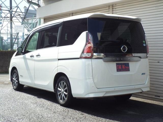 セレナ Ｘ　ナビＴＶ　ＤＶＤ　ＣＤ　Ｂｌｕｅｔｏｏｔｈ　アラウンドビューモニター　フリップダウンモニター　両側パワースライドドア　エマージェンシーブレーキ　アイドリングストップ　オートライト　ＬＥＤヘッドライト　クルーズコントロール　パーキングセンサー（6枚目）