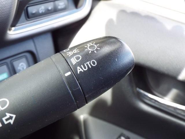 セレナ Ｘ　ナビＴＶ　ＤＶＤ　ＣＤ　Ｂｌｕｅｔｏｏｔｈ　アラウンドビューモニター　フリップダウンモニター　両側パワースライドドア　エマージェンシーブレーキ　アイドリングストップ　オートライト　ＬＥＤヘッドライト　クルーズコントロール　パーキングセンサー（18枚目）