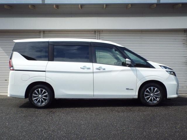 セレナ Ｘ　ナビＴＶ　ＤＶＤ　ＣＤ　Ｂｌｕｅｔｏｏｔｈ　アラウンドビューモニター　フリップダウンモニター　両側パワースライドドア　エマージェンシーブレーキ　アイドリングストップ　オートライト　ＬＥＤヘッドライト　クルーズコントロール　パーキングセンサー（50枚目）