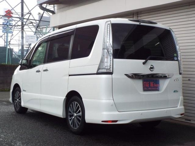 セレナ ハイウェイスター　Ｖセレ＋セーフティＩＩ　ＳＨＶ　エマージェンシーブレーキ　アイドリングストップ　ナビＴＶ　ＤＶＤ　ＣＤ　Ｂｌｕｅｔｏｏｔｈ　アラウンドビューモニター　ＥＴＣ　ＬＥＤヘッドライト　横滑り防止付き　クルーズコントロール　両側電動ドア（6枚目）