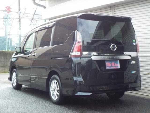 セレナ ＨＷＳプロパイロットエディション　４ＷＤ　純正９型ナビＴＶ　フリップダウンモニター　バックカメラ　エマージェンシーブレーキ　プロパイロット　アイドリングストップ　オートライト　クルーズコントロール　ＬＥＤヘッドライト・フォグ　両側ハンズフリーオートスライドドア（6枚目）
