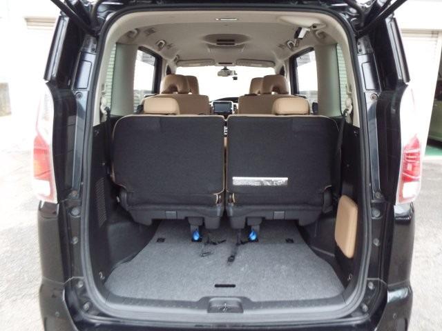セレナ ＨＷＳプロパイロットエディション　４ＷＤ　純正９型ナビＴＶ　フリップダウンモニター　バックカメラ　エマージェンシーブレーキ　プロパイロット　アイドリングストップ　オートライト　クルーズコントロール　ＬＥＤヘッドライト・フォグ　両側ハンズフリーオートスライドドア（47枚目）