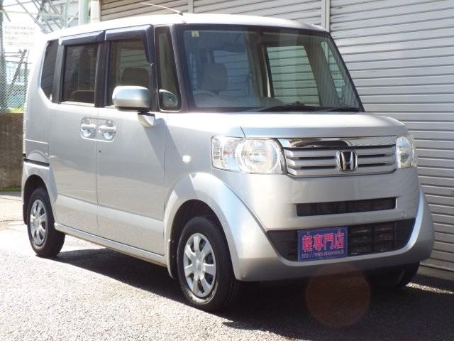 Ｎ－ＢＯＸ Ｇ　４ＷＤ　ギャザズＣＤステレオ　横滑り防止付き　ＣＶＴ　アイドリングストップ　電動格納式ドアミラー　ミラーヒーター　ＥＣＯＮ　プライバシーガラス　プッシュスタート（2枚目）