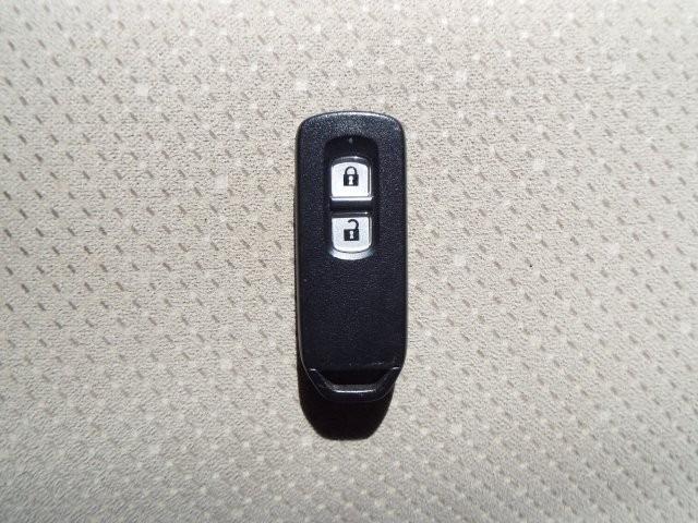 Ｎ－ＢＯＸ Ｇ　４ＷＤ　ギャザズＣＤステレオ　横滑り防止付き　ＣＶＴ　アイドリングストップ　電動格納式ドアミラー　ミラーヒーター　ＥＣＯＮ　プライバシーガラス　プッシュスタート（14枚目）