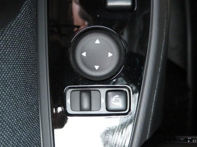 サクラ Ｘ　９型ナビＴＶ　ＤＶＤ　ＣＤ　Ｂｌｕｅｔｏｏｔｈ　アラウンドビューモニター　エマージェンシーブレーキ　ＬＥＤヘッドライト　フォグ　横滑り防止付き　シートヒーター　電動格納ドアミラー　ウィンカーミラー　セーフティシールド　純正１４インチアルミホイール（22枚目）
