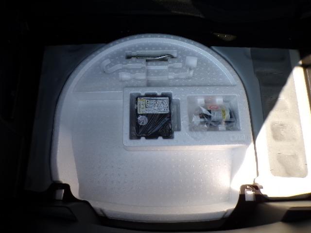 フロンクス ベースグレード 4WD 9型全方位モニター付きナビTV スズキコネクト デュアルセンサーブレーキ2 アイドリングストップ LEDヘッドライト クルーズコントロール オートハイビーム シートヒーター ハーフレザーシート 置くだけ充電 ヘッドアップディスプレイ(45枚目)