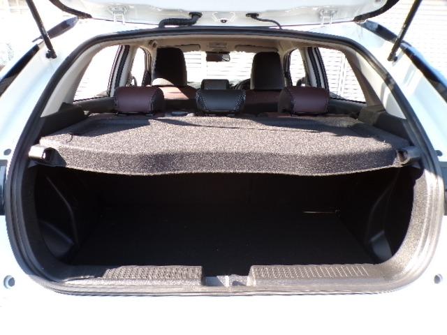 フロンクス ベースグレード 4WD 9型全方位モニター付きナビTV スズキコネクト デュアルセンサーブレーキ2 アイドリングストップ LEDヘッドライト クルーズコントロール オートハイビーム シートヒーター ハーフレザーシート 置くだけ充電 ヘッドアップディスプレイ(48枚目)