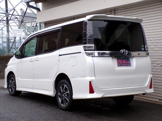 ヴォクシー ZS 4WD 10.5型ナビTV DVD CD Bt バックカメラ トヨタセーフティセンス 両側パワースライドドア CVT アイドリングストップ LEDヘッドライト・フォグ ETC クルーズコントロール オートハイビーム プッシュスタート(6枚目)