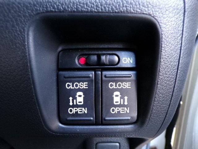 Ｎ－ＢＯＸ Ｇ・Ｌパッケージ　アイドリングストップ　両側パワースライドドア　ＣＤステレオ　ＥＴＣ　横滑り防止付き　プライバシーガラス　電動格納ドアミラー　１４インチアルミホイール　ウィンカーミラー　プッシュスタート（11枚目）