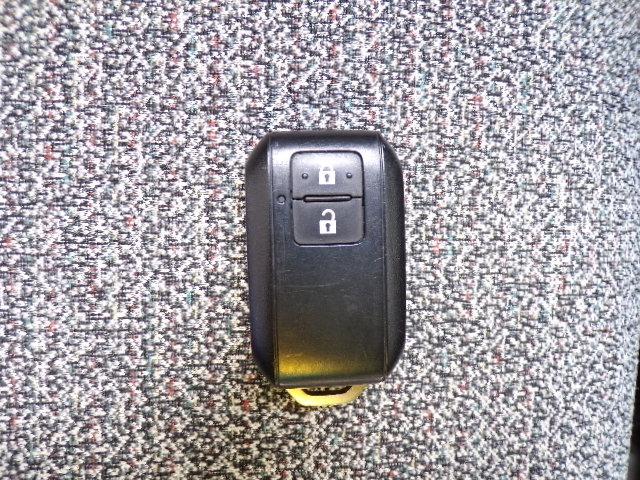 スペーシア ハイブリッドＧ　４ＷＤ　デュアルセンサーブレーキサポート２　ＣＶＴ　アイドリングストップ　横滑り防止付き　シートヒーター　ＬＥＤヘッドライト　オートライト　オートハイビーム　プライバシーガラス　電動格納式ドアミラー　パーキングセンサー　ステアリングスイッチ（16枚目）