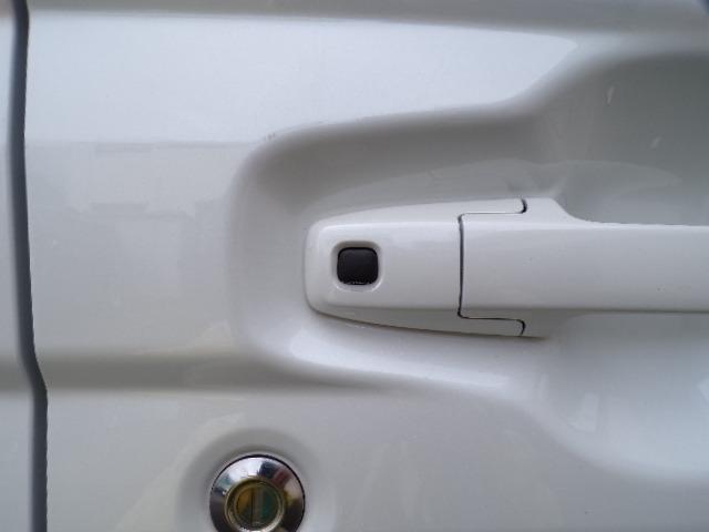 スペーシア ハイブリッドＧ　４ＷＤ　デュアルセンサーブレーキサポート２　ＣＶＴ　アイドリングストップ　横滑り防止付き　シートヒーター　ＬＥＤヘッドライト　オートライト　オートハイビーム　プライバシーガラス　電動格納式ドアミラー　パーキングセンサー　ステアリングスイッチ（17枚目）