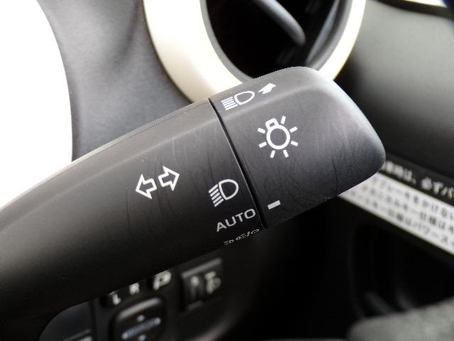 シーポッド Ｇ　トヨタセーフティセンス　ナビＴＶ　バックカメラ付き　プライバシーガラス　横滑り防止付き　オートライト　ＬＥＤヘッドライト　シートヒーター　電動格納ドアミラー　ウィンカーミラー　パーキングセンサー　プッシュスタート（12枚目）