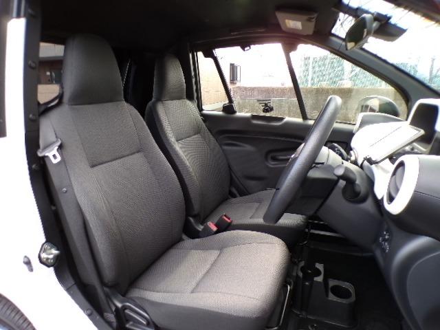 シーポッド Ｇ　トヨタセーフティセンス　ナビＴＶ　バックカメラ付き　プライバシーガラス　横滑り防止付き　オートライト　ＬＥＤヘッドライト　シートヒーター　電動格納ドアミラー　ウィンカーミラー　パーキングセンサー　プッシュスタート（25枚目）