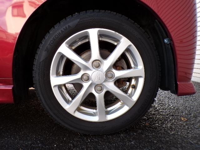 ムーヴ カスタム X 4WD LEDヘッドライト LEDフォグランプ CVT エコアイドル CDステレオ プライバシーガラス 横滑り防止付き ETC 電動格納式ドアミラー オートライト ステアリングスイッチ プッシュスタート 純正14インチアルミホイール(24枚目)