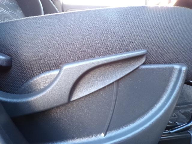 タフト Ｘスカイトップフィール　ディスプレイオーディオ　バックカメラ　ＣＤステレオ　アイドリングストップ　オートライト　オートハイビーム　ＬＥＤヘッドライト　プライバシーガラス　パーキングセンサー　電動格納ドアミラー　ステアリングスイッチ　プッシュスタート（10枚目）