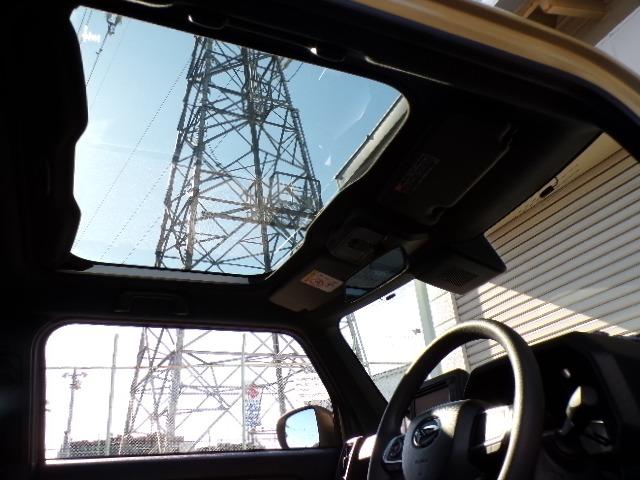 タフト Ｘスカイトップフィール　ディスプレイオーディオ　バックカメラ　ＣＤステレオ　アイドリングストップ　オートライト　オートハイビーム　ＬＥＤヘッドライト　プライバシーガラス　パーキングセンサー　電動格納ドアミラー　ステアリングスイッチ　プッシュスタート（12枚目）