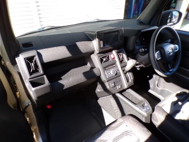 タフト Ｘスカイトップフィール　ディスプレイオーディオ　バックカメラ　ＣＤステレオ　アイドリングストップ　オートライト　オートハイビーム　ＬＥＤヘッドライト　プライバシーガラス　パーキングセンサー　電動格納ドアミラー　ステアリングスイッチ　プッシュスタート（25枚目）