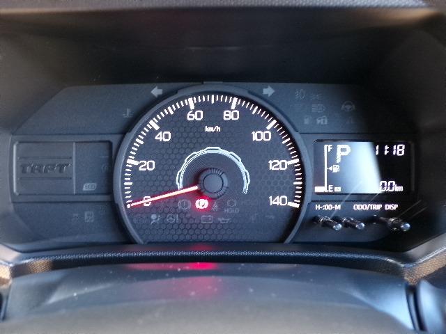 タフト Ｘスカイトップフィール　ディスプレイオーディオ　バックカメラ　ＣＤステレオ　アイドリングストップ　オートライト　オートハイビーム　ＬＥＤヘッドライト　プライバシーガラス　パーキングセンサー　電動格納ドアミラー　ステアリングスイッチ　プッシュスタート（27枚目）