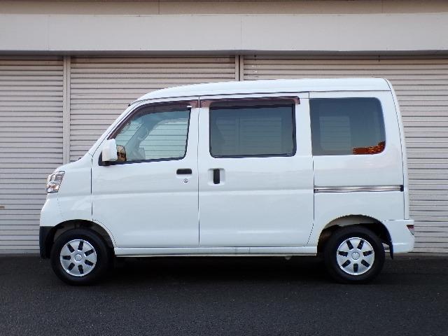 ハイゼットカーゴ クルーズ　ナビＴＶ　ＤＶＤ　ＣＤ　Ｂｌｕｅｔｏｏｔｈ　バックカメラ　アイドリングストップ　プライバシーガラス　電動格納ドアミラー　キーレスエントリー　マニュアル車（31枚目）