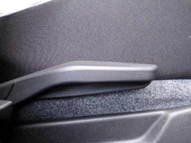 ワゴンRスマイル ハイブリッドS 4WD アイドリングストップ デュアルセンサーブレーキサポート パーキングセンサー シートヒーター LEDヘッドライト クルーズコントロール プライバシーガラス 電動格納ドアミラー オートライト・ハイビーム プッシュスタート(11枚目)