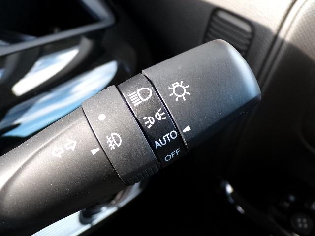 スペーシアカスタム ハイブリッドＸＳ　４ＷＤ　ナビＴＶ　ＤＶＤ　ＣＤ　Ｂｔ　両側パワースライドドア　デュアルセンサーブレーキ　横滑り防止付き　パーキングセンサー　ＣＶＴ　アイドリングストップ　ＬＥＤヘッドライト　フォグランプ　ハーフレザーシート　オートライト　オートハイビーム（17枚目）