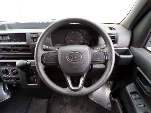 ハイゼットカーゴ ＤＸ　４ＷＤ　スマートアシストブレーキ　横滑り防止付き　ＣＶＴ　アイドリングストップ　ＬＥＤヘッドライト・フォグ　オートライト　オートハイビーム　プライバシーガラス　電動格納ドアミラー　パーキングセンサー　リアヒーターダクト　キーレスエントリー（7枚目）