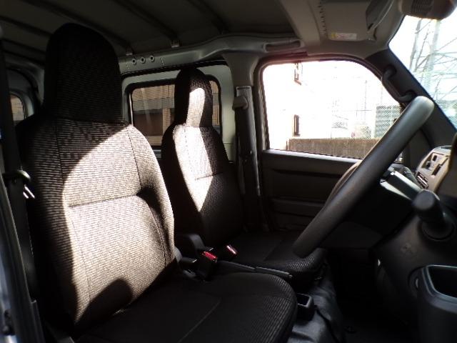 ハイゼットカーゴ ＤＸ　４ＷＤ　スマートアシストブレーキ　横滑り防止付き　ＣＶＴ　アイドリングストップ　ＬＥＤヘッドライト・フォグ　オートライト　オートハイビーム　プライバシーガラス　電動格納ドアミラー　パーキングセンサー　リアヒーターダクト　キーレスエントリー（22枚目）