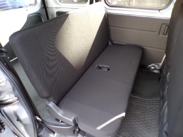 ハイゼットカーゴ ＤＸ　４ＷＤ　スマートアシストブレーキ　横滑り防止付き　ＣＶＴ　アイドリングストップ　ＬＥＤヘッドライト・フォグ　オートライト　オートハイビーム　プライバシーガラス　電動格納ドアミラー　パーキングセンサー　リアヒーターダクト　キーレスエントリー（24枚目）