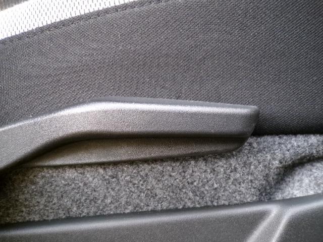 ハスラー ハイブリッドＧターボ　４ＷＤ　ナビＴＶ　ＤＶＤ　ＣＤ　Ｂｔ　デュアルカメラブレーキサポート　アイドリングストップ　クルーズコントロール　シートヒーター　横滑り防止付き　　オートハイビーム　ヒルディセントコントロール　グリップコントロール　パーキングセンサー（14枚目）