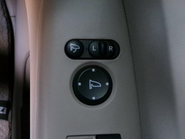 N-BOX G 4WD アイドリングストップ ギャザズCDステレオ CVT アイドリングストップ 横滑り防止付き プライバシーガラス 電動格納式ドアミラー プッシュスタート ミラーヒーター ECON(11枚目)