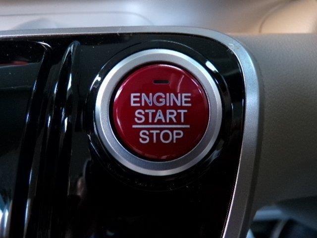 N-BOX G 4WD アイドリングストップ ギャザズCDステレオ CVT アイドリングストップ 横滑り防止付き プライバシーガラス 電動格納式ドアミラー プッシュスタート ミラーヒーター ECON(13枚目)