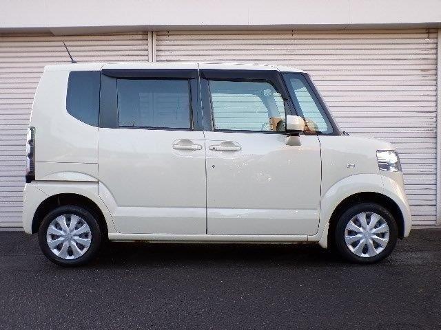 N-BOX G 4WD アイドリングストップ ギャザズCDステレオ CVT アイドリングストップ 横滑り防止付き プライバシーガラス 電動格納式ドアミラー プッシュスタート ミラーヒーター ECON(31枚目)