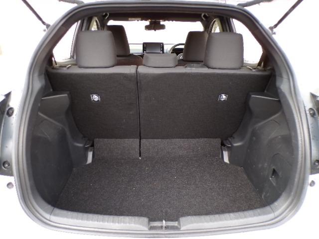 ヤリス ハイブリッドG 純正8型ディスプレイオーディオ ナビ Bt バックカメラ オートライト オートハイビーム クルーズコントロール シートヒーター 横滑り防止付 プライバシーガラス 電動格納ドアミラー プッシュスタート パーキングセンサー 14インチアルミホイール(38枚目)